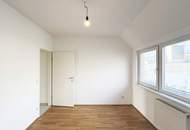 Lichtdurchflutete 2-Zimmer-Wohnung mit neuer Küche - Loggia in den Innenhof - direkt beim Enkplatz!