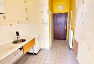 Ein Zuhause, das nach Ihrer Handschrift verlangt! Entzückende Altbauwohnung mit Sanierungsbedarf + Traumhaft schönes Haus + Perfekte Infrastruktur und Anbindung! Jetzt zugreifen!