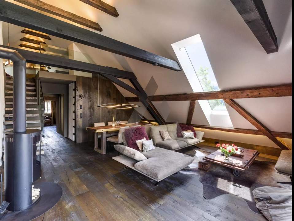 Dachgeschosswohnung mit Panoramaterrasse & einzigartigem Charme