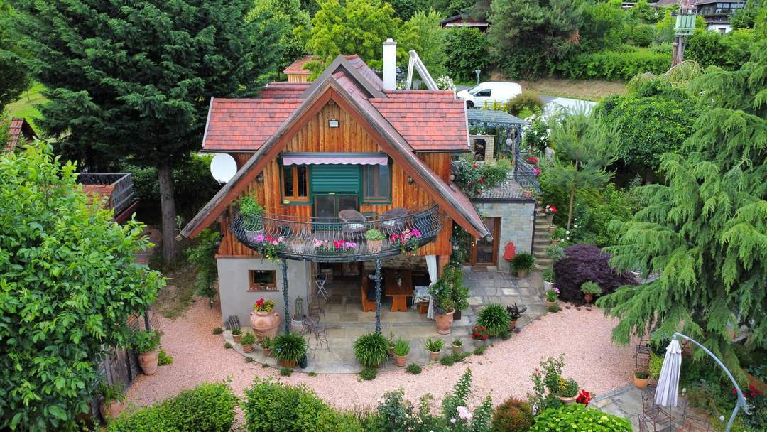 Haus mit traumhafte Anlage und Natur - ca. 1,7 Hektar Grund - Nähe Stubenbergsee.