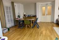 Großer Eigengarten: 4-Zimmer-Wohnung mit Saunahäuschen