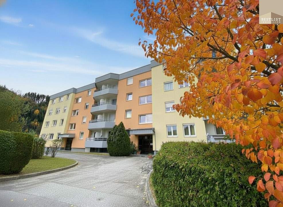 3,5-Zimmer-Wohnung mit Loggia und optionaler Garage