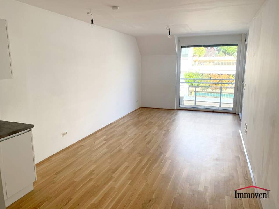 Traumhafte helle 2-Zimmerwohnung mit Loggia und kleinem Garten! (Mietbeginn 01.09.2025)