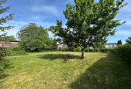 SONNIGES GRUNDSTÜCK IN TOPLAGE