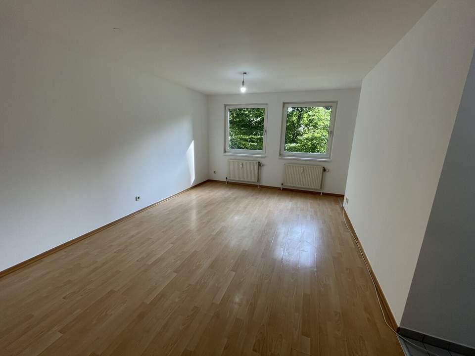 Rendite ca. 4,01%! 1,5-Zimmer Eigentum beim Waldmüllerpark! Befristet vermietet!