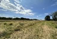 Erstklassiges Gewerbegrundstück mit ausgezeichneter Anbindung an die A2: Vielseitiges Grundstück mit enormem Potenzial und flexibler Widmung (GG 0,2 – 0,8) – Ihre Chance für erfolgreiches Wachstum