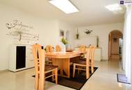 Einladendes Zweifamilienhaus in Kalsdorf bei Graz! Separate Einheiten und TOP Ausstattung, ein echtes Highlight! Finanzierung ohne Eigenkapital möglich und leistbare Rückzahlung mit flexibler Laufzeit. Jetzt Ihr Traumhaus entdecken!