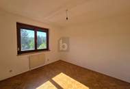 GROßZÜGIGES ZUHAUSE MIT LOGGIA, GARAGE UND KLIMAANLAGE IN BELIEBTER LAGE