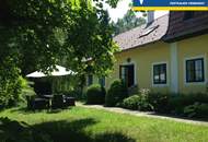 LANDHAUSVILLA mit Pool in Grünruhelage - 7 Zimmer