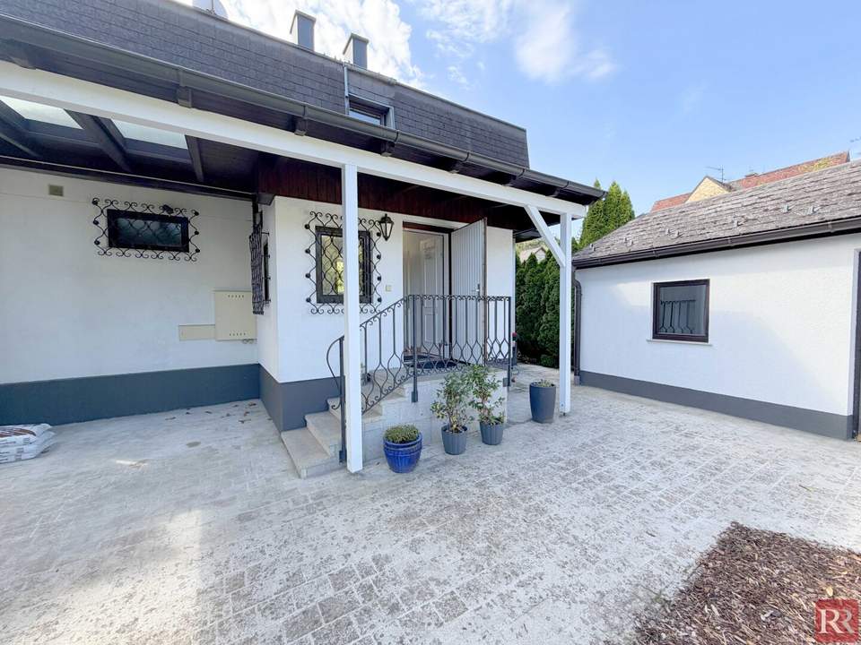 Einfamilienhaus mit traumhaften Garten, Pool & Sauna