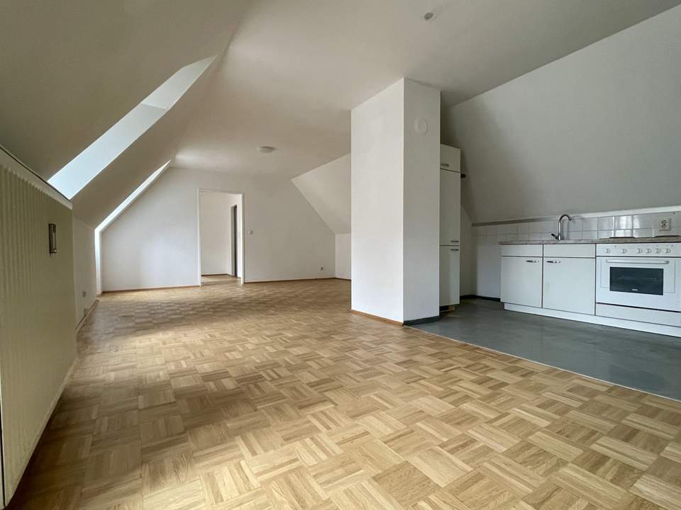 Cheap apartment in the center of Graz! Top mit ca. 78 m² Wohnfläche! Böden neu versiegelt! Fernwärme