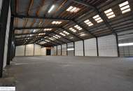 Vielseitige Industrie- / Werks- oder Lagerhalle mit 2 abgetrennten Bereichen und Galerie
