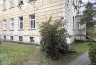 Neu sanierte Wohnung im Wiener Altbau // Newly renovated apartment in an old Viennese building //