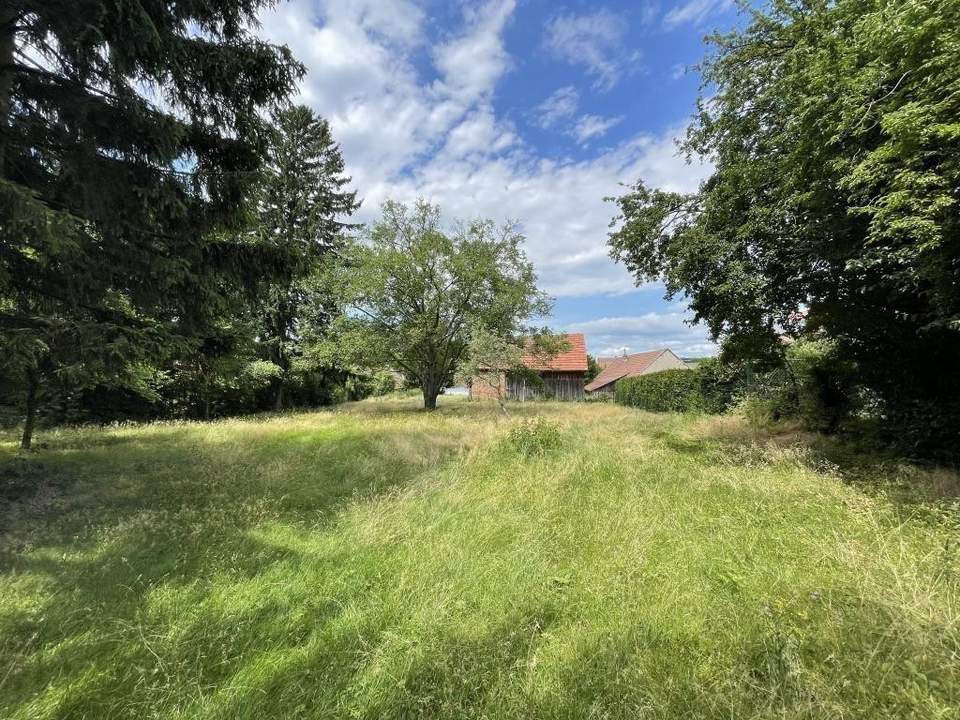 "Großes Baugrundstück in ruhiger Pendlerlage – 2.657 m²"