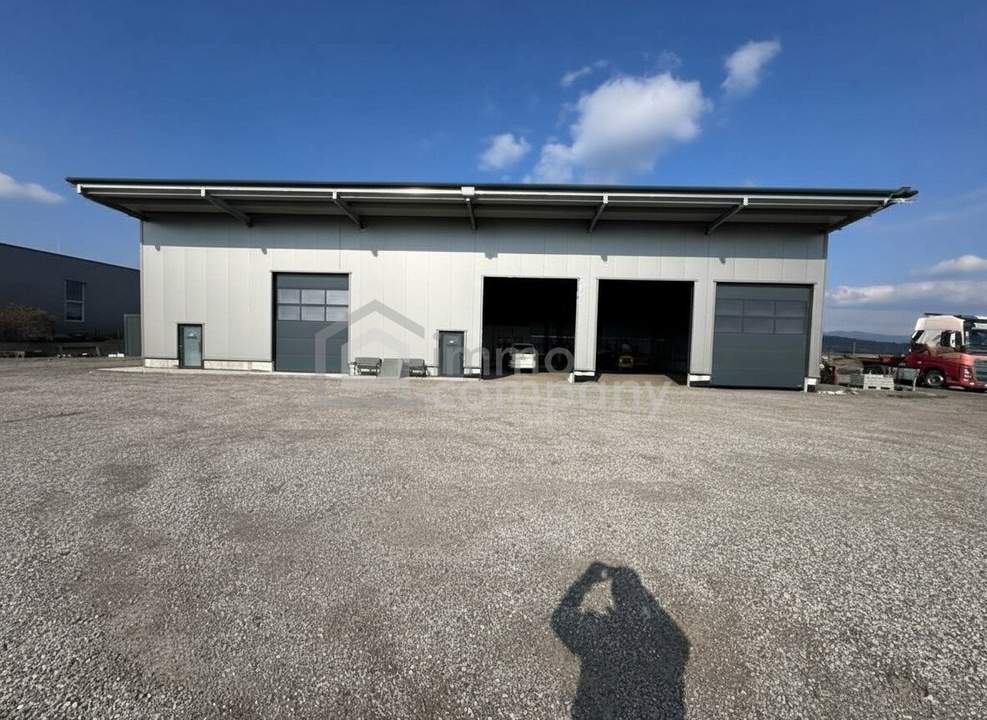 Lagerhalle mit vielen Möglichkeiten