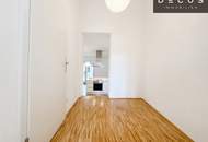 | CHARMANTE 2-ZIMMER-WOHNUNG | ca.42,50m² | 3.OG | BESTLAGE | HAUPTPLATZ