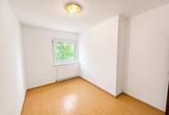 Ruhig gelegene 3-Zimmer-Wohnung mit Grünblick und Stellplatz – perfekt für Anleger & Eigennutzer