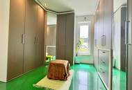 Exklusives, neuwertiges Einfamilienhaus in TOP LAGE mit Doppelgarage und Naturpool