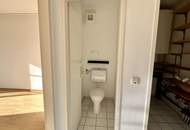 Neuer Preis! Gute DG Wohnung, 50m² bei LKH, Balkon & großer Keller mit ca. 14m², kein Lift (Kfz-Stellplatz zusätzlich). - WOHNTRAUM