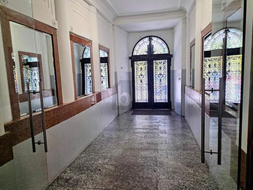 TRAUMHAFTE ALTBAUWOHNUNG MIT BALKON - MODERN &amp; VOLLRENOVIERT