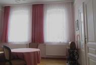 ALTBAU – AUSSERGEWÖHNLICHES EINFAMILIENHAUS AUF GROSSEM GRUNDSTÜCK