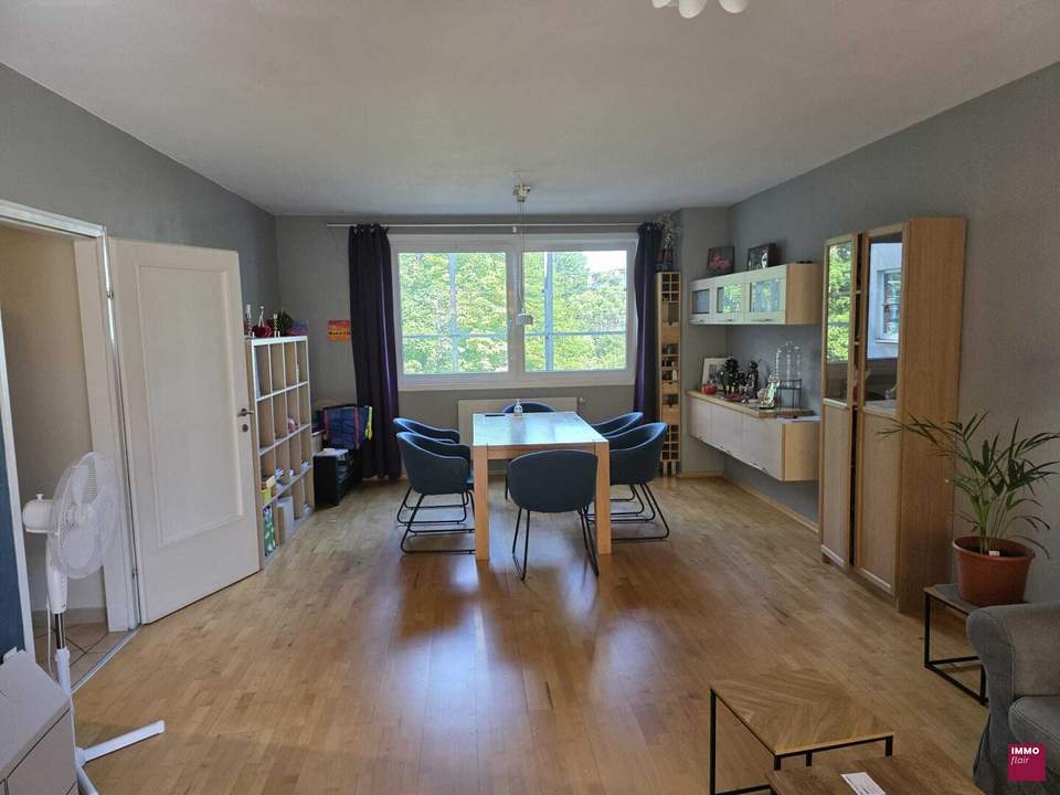 Helle, möblierte 4-Zimmer Wohnung mit Loggia nahe U4