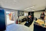 GROSSZÜGIGE VILLA IN BOCKFLIEß MIT 11 ZIMMER, POOL, DOPPELGARAGE UND WUNDERSCHÖNEM GARTEN