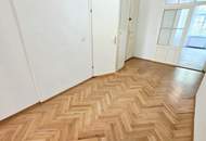 ALTBAU. FLÜGELTÜREN. LIEBLINGSLAGE! Großzügiges Wohnen im 9. Bezirk! Traumhaft schönes Altbauhaus + Ruhige Seitengasse + Altbaucharme!