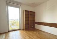 Moderne, lichtdurchflutete 3-Zimmerwohnung in zentraler Lage mit zwei TG-Stellplätzen