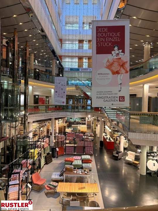 Gehobene Einzelhandelsfläche in der repräsentativen Grand Palais Shopping Mall