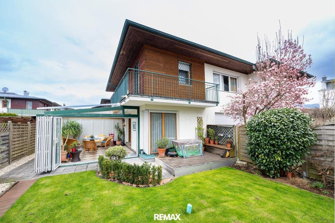 Doppelhaushälfte mit Wintergarten & Doppelcarport in Salzburger Bestlage
