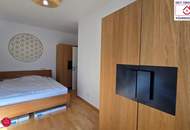 Drei Zimmer Wohnung in begehrter Lage – sonnig, ruhig und elegant (begrünte Innenhoflage) - mit Option auf einen Garagenplatz