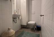 Sehr gut aufgeteilte 3-Zimmer-Galeriewohnung inkl. Terrasse, Parkplatz und ab 01.03.2026 beziehbar! Perfekt für Familien! Profitieren Sie von einer sicheren Umgebung! KEINE BEFRISTUNG!