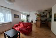 3 ZIMMER WOHNUNG - HELL und RUHIG ab 01.10.2025