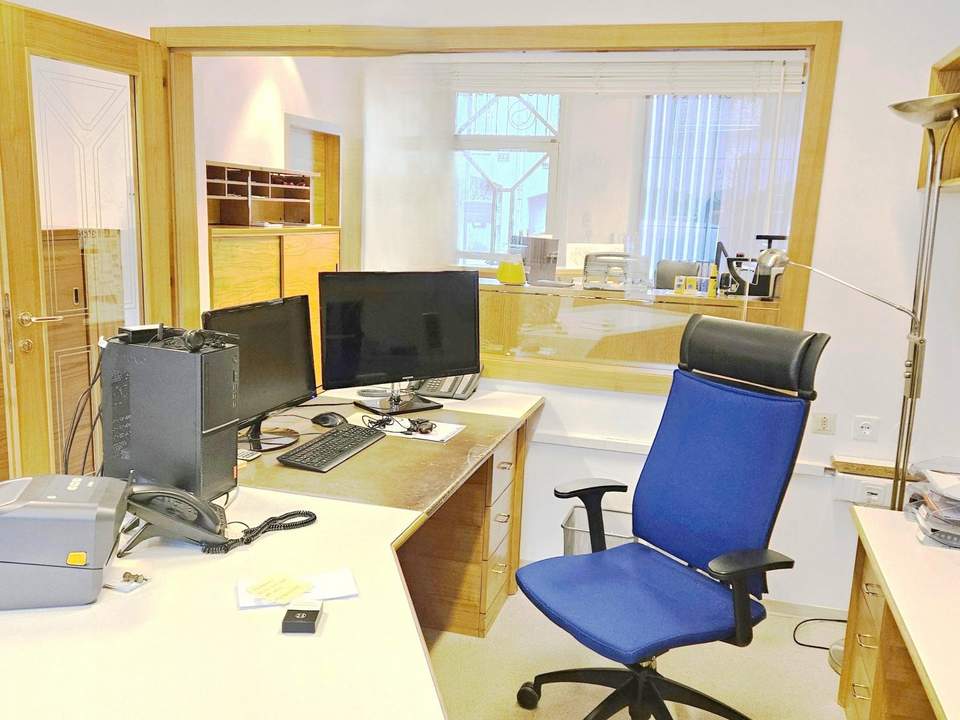 GEPFLEGTES BÜRO IN ZENTRALER LAGE NÄCHST DER LUGNER CITY