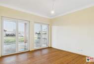 Stilvolle Villa mit gepflegtem Garten und großzügiger Garage