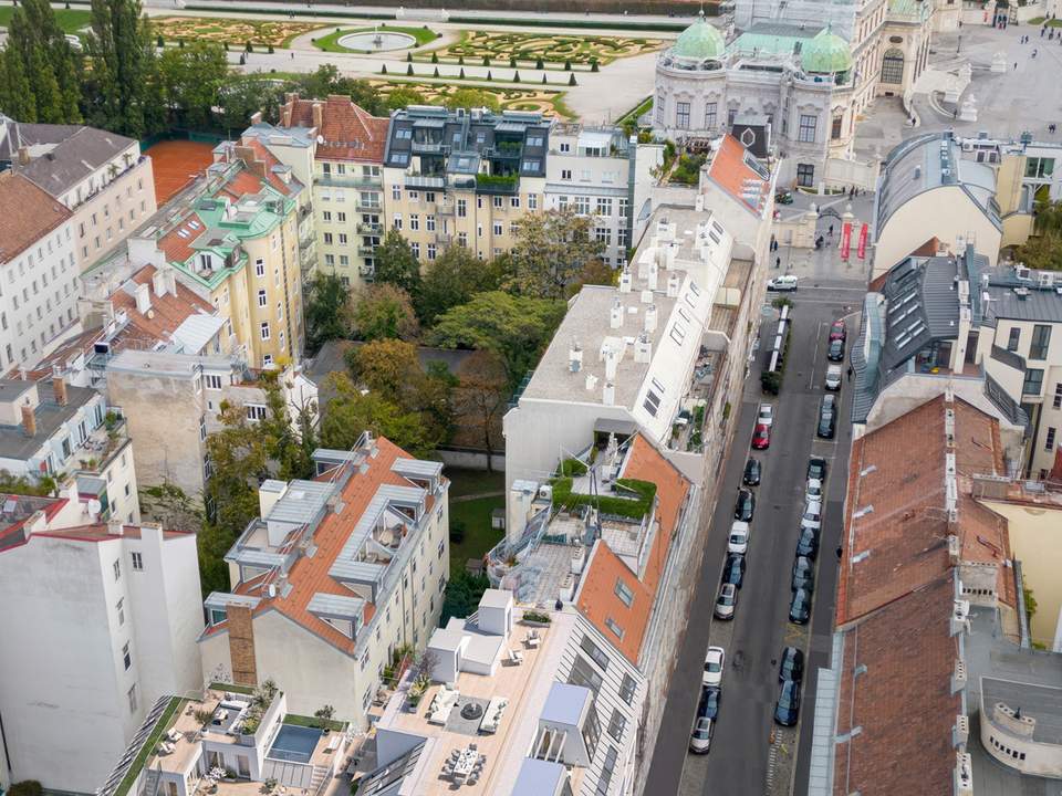 SÜSSE DACHGESCHOSSWOHNUNG NAHE DEM SCHLOSS BELVEDERE