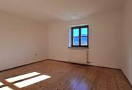 Charmantes Zweifamilienhaus in Alleinlage