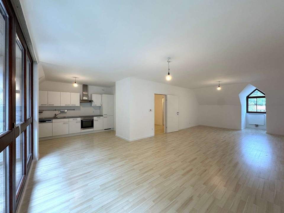 Großzügige Terrassenwohnung – zwei Schlafzimmer & weitläufiger Wohnbereich