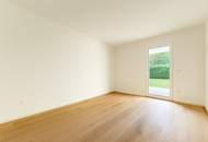 BEZUGSFERTIG: Neubau-Erstbezug mit Freifläche und Küche!