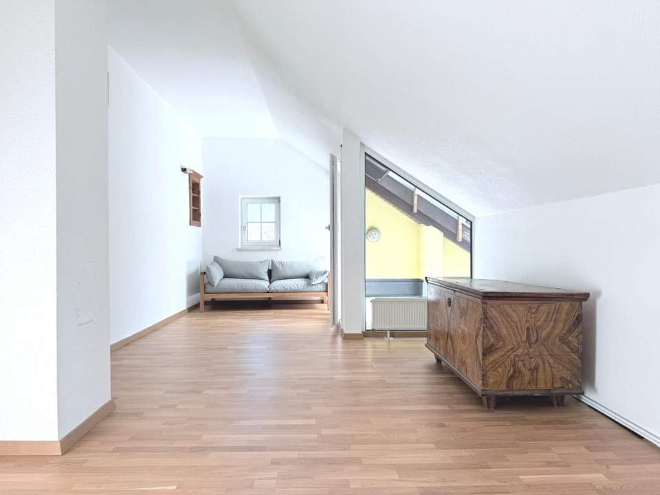 Loftartiges Wohnen mit Terrasse und Burggartenblick