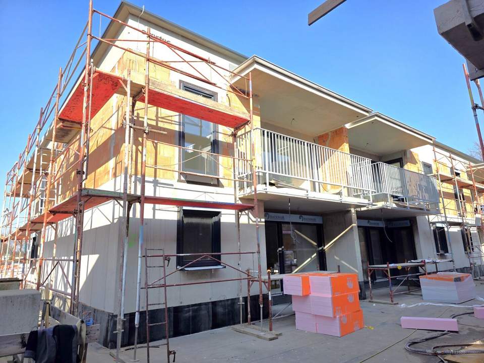 Paket - Angebot A01: Provisionsfreie Neubauwohnung mit 75m² Wfl., 9m² Terrasse, 59m² Garten, 2 TG-Plätze in Holzhäuseln!