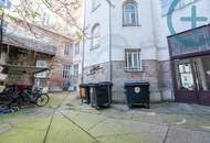 Unbefristet mit 88-jährigen Mieter: 2-ZIMMER ALTBAUCHARME