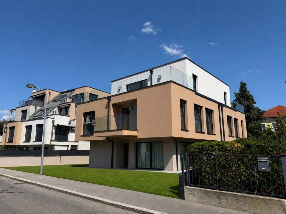 SCHLÜSSELFERTIGE ÜBERGABE - WÄRMEPUMPE - ZIEGELIT - DECKENKÜHLUNG UND ELEKTRISCHE AUßENBESCHATTUNG!