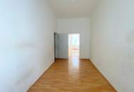 SONNIG und RUHIG! ALTBAU-WOHNUNG zu SANIEREN