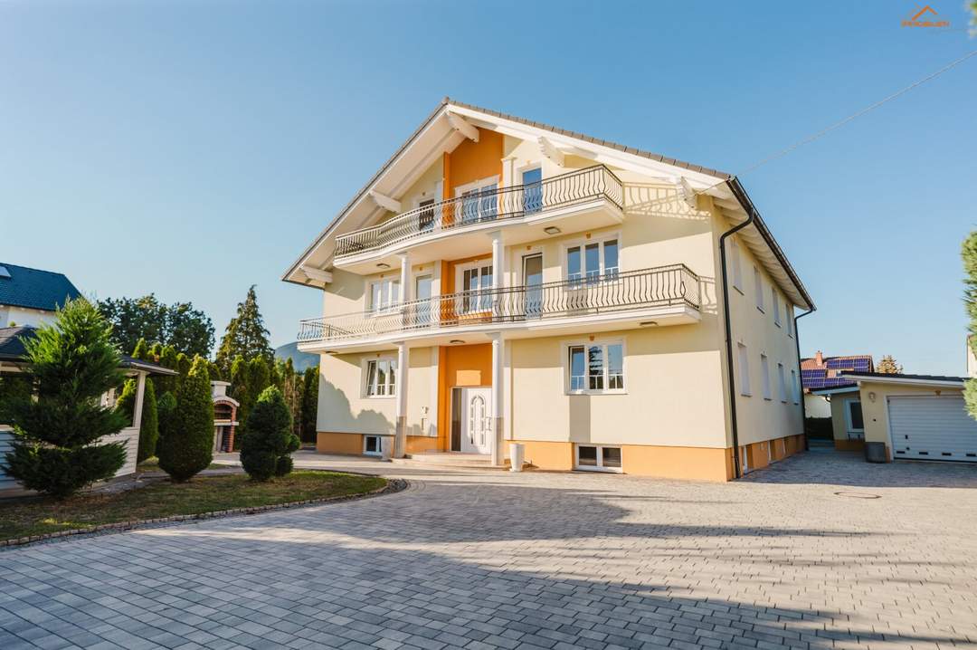 Exklusives Mehrfamilienhaus in Bestlage von Ternitz – Traumhafter Bergblick und großes Ausbaupotenzial