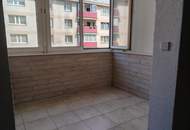Großzügige 4-Zimmer-Wohnung mit Loggia