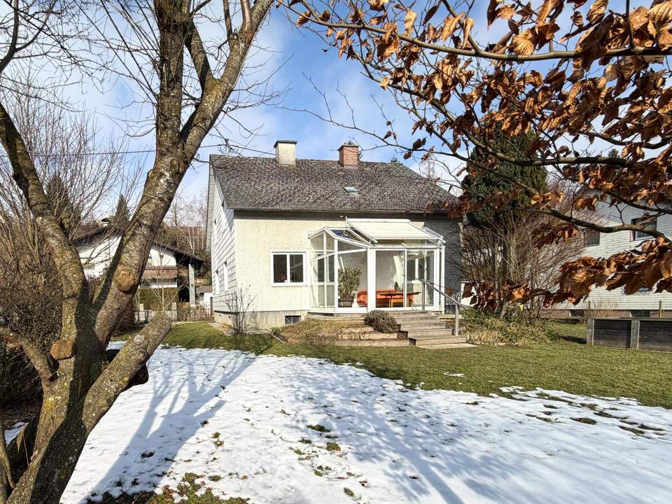 Gemütliches Zuhause mit großem Garten