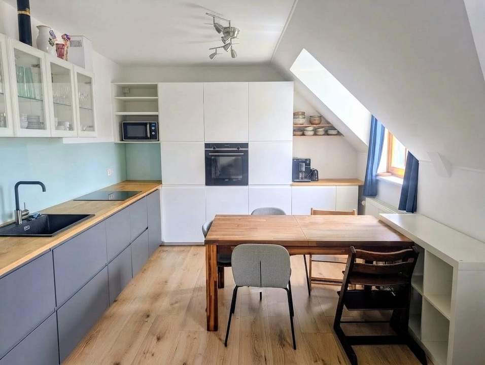 Zentrumsnahe Wohnen & Wohlfühlen: Großzügige moderne 80m²-Wohnung mit Garten & bester Infrastruktur (Provisionsfrei)