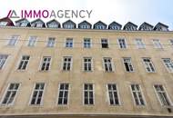 3 Zimmer Dachgeschoßwohnung mit großer Wohnküche in saniertem Altbau